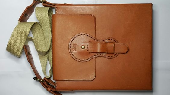 Slim Leather Messenger Bag - Ablen and Artisans